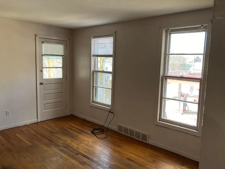 3 Burr Ave #2 — Photo 14