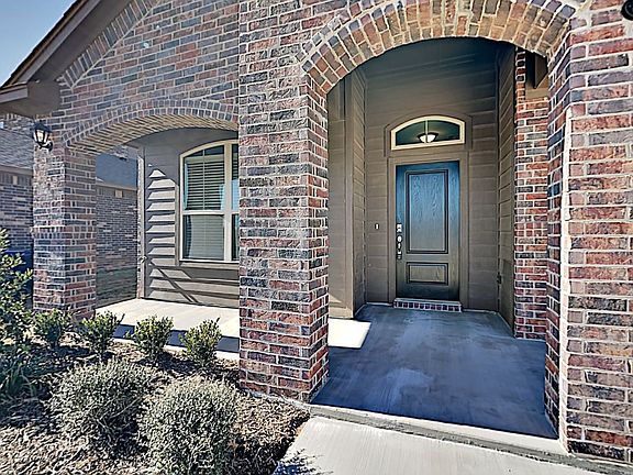 3rd image of 2505 Caden Ct