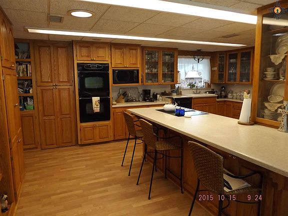 3rd image of 1040 N Eddy St