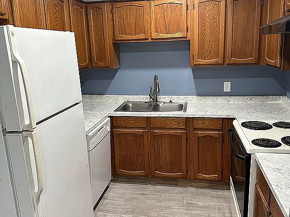 4th image of 1006 Cottonwood Trl