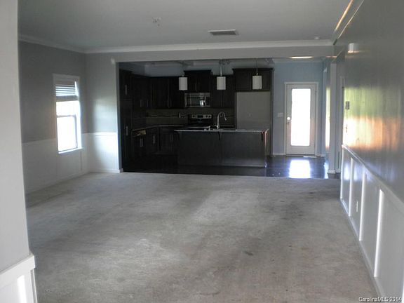 4th image of 119 Kingsgate Ct Unit 76