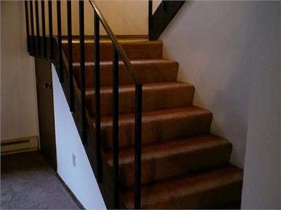3rd image of 660 SW Harrier Cir APT 4