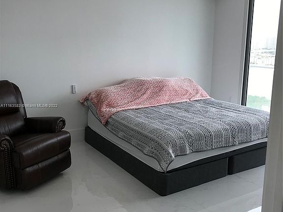 5th image of 330 NE Sunny Isles Blvd #5-2203