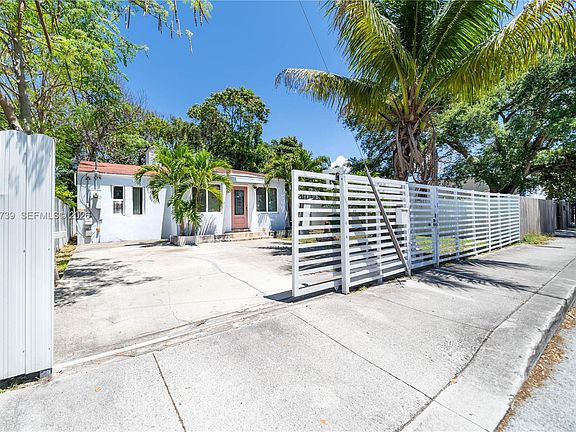 4th image of 235 NW 59th St