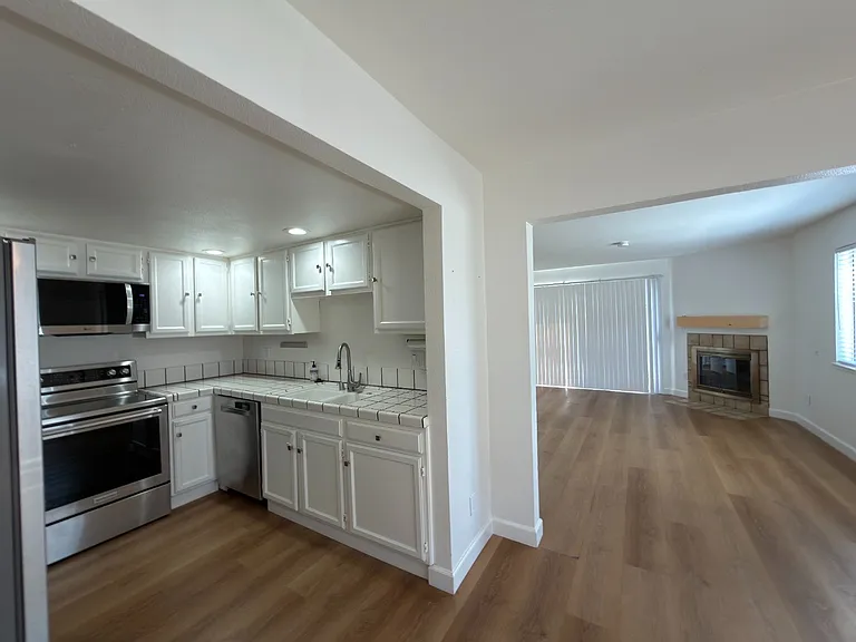 770 Harrison St #14 — Photo 14