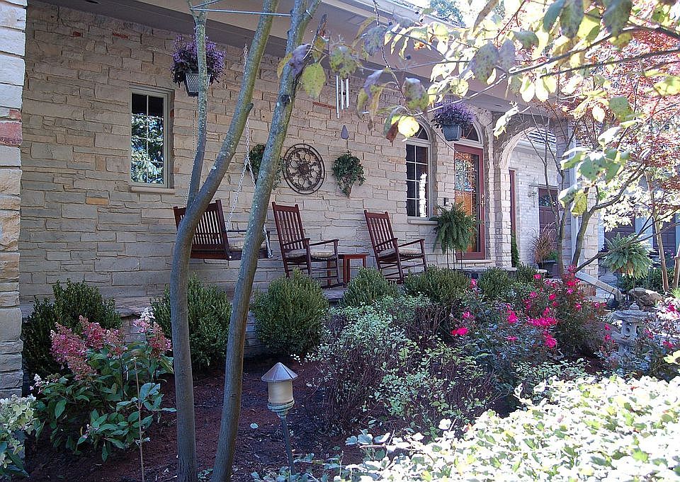 25663 North Countryside Drive