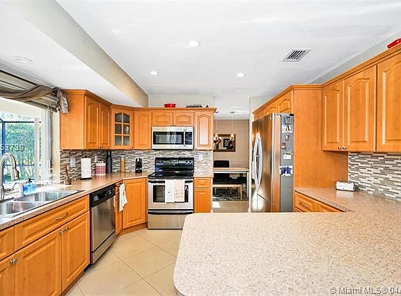 4th image of 1220 NW 84th Dr