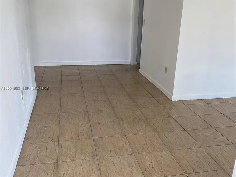 14315 NW 12th Ave — Photo 21