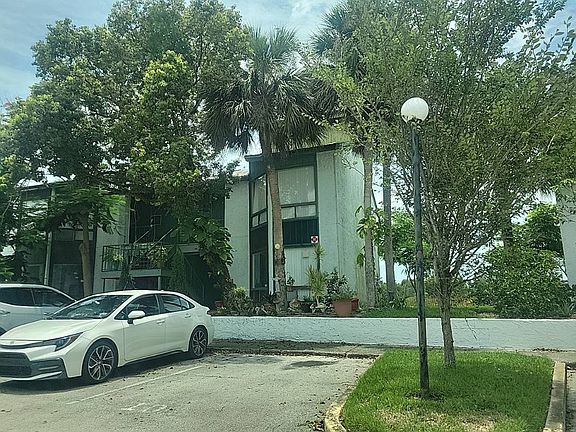 3rd image of 4328 Aqua Vista Dr