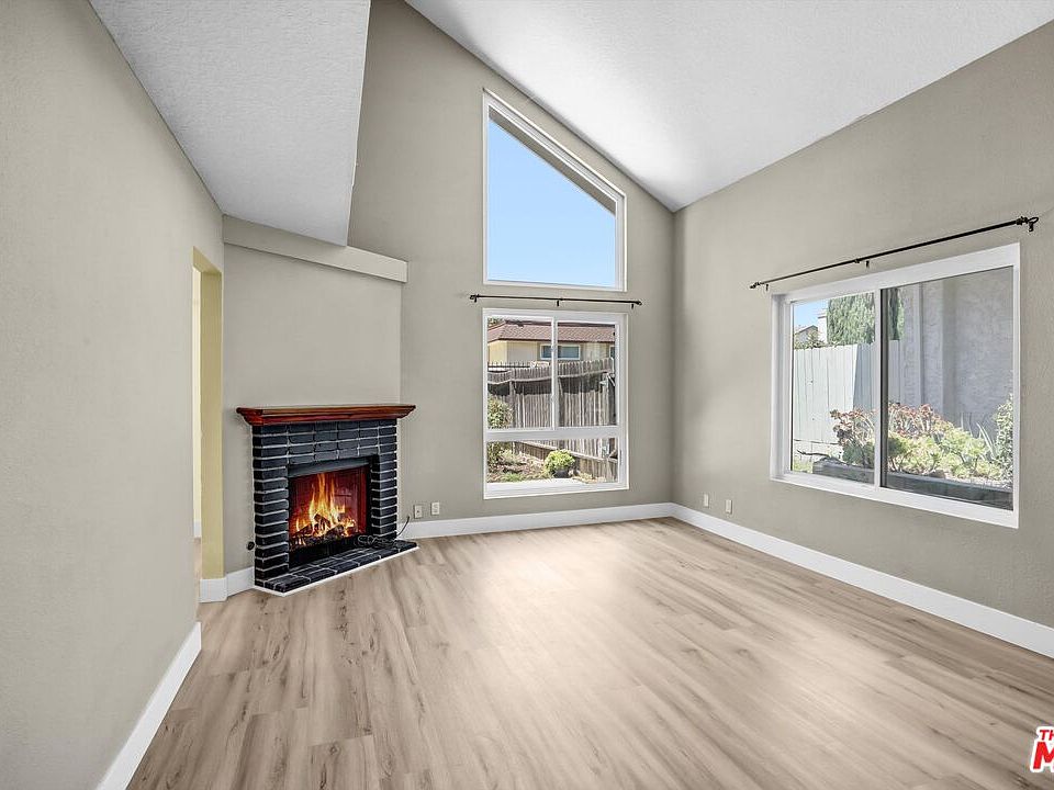 1st image of 1179 N Sunflower Ave