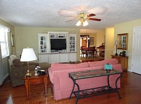 5th image of 3305 Lita Dr