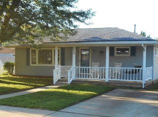 2412 Rockland Ave, Belpre, OH 45714