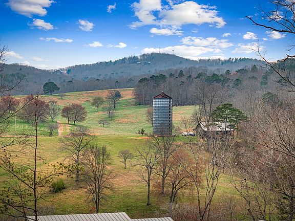 2nd image of 416 Windy Valley Trl