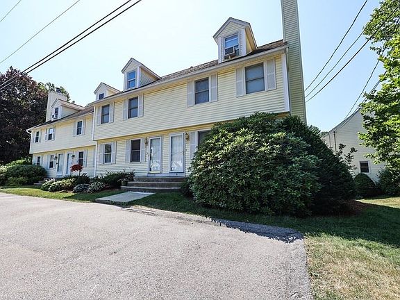 2nd image of 11 Albury Stone Cir #11