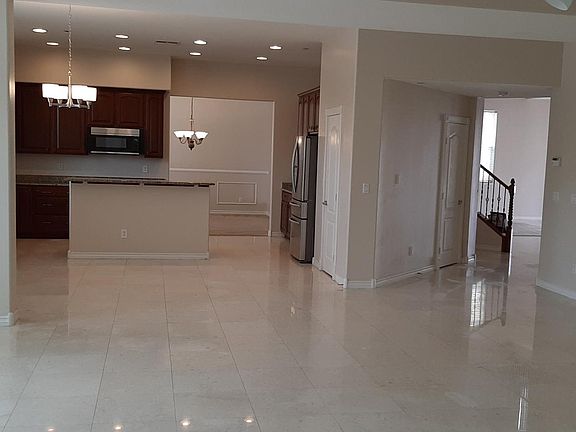 3rd image of 7104 Manzanares Dr