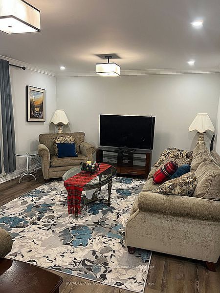 Aurora House for rent - 4 Bedrooms in Aurora
