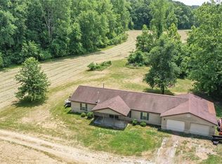 3993 Brighton Bunker Hill Rd, Brighton, IL 62012