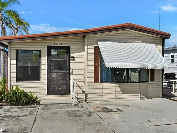 20124 Plum Tree Ln, Estero, FL 33928