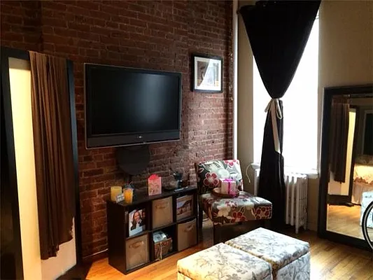 Sold by Bank Neary | media 20