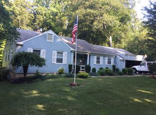 18317 Sharon Rd, Triangle, VA 22172