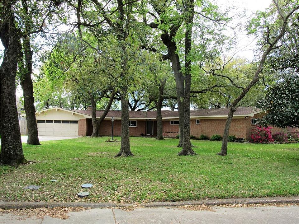 1st image of 408 S Burnett Dr