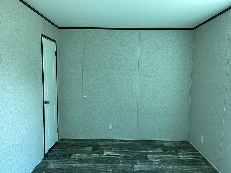 696A Pompeii Rd — Photo 10
