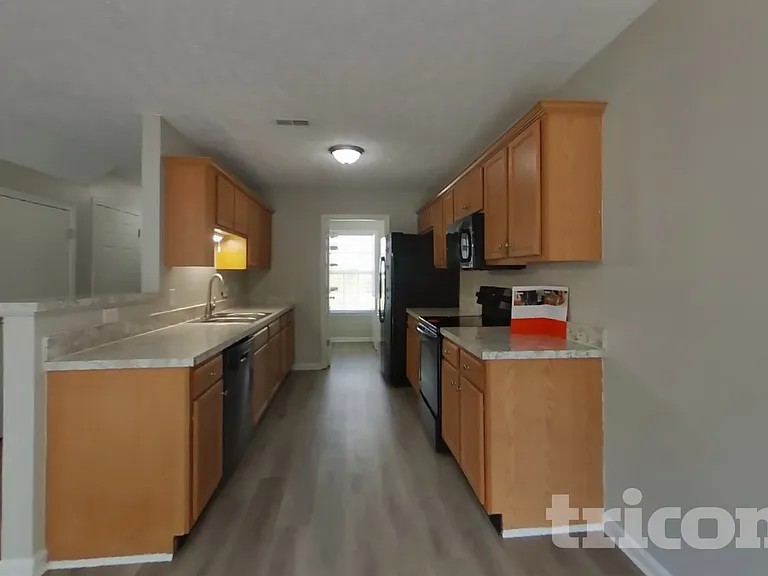 1256 Lasalle Dr — Photo 6
