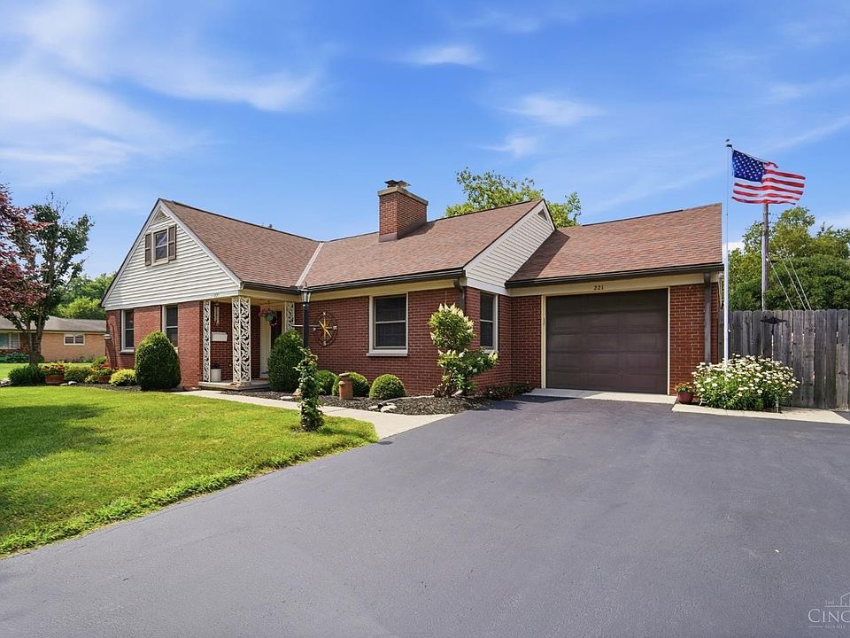 1st image of 221 Virginia Cir