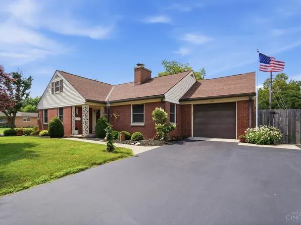 221 Virginia Cir, Wilmington, OH 45177
