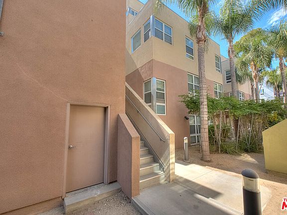 2nd image of 302 E 19th St APT 7