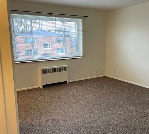 2nd image of 4176-5 Paxton Woods Ln