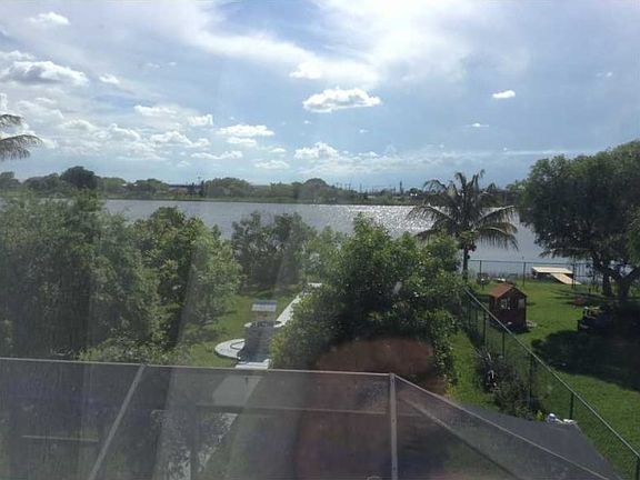 3rd image of 1648 NW 208th Way