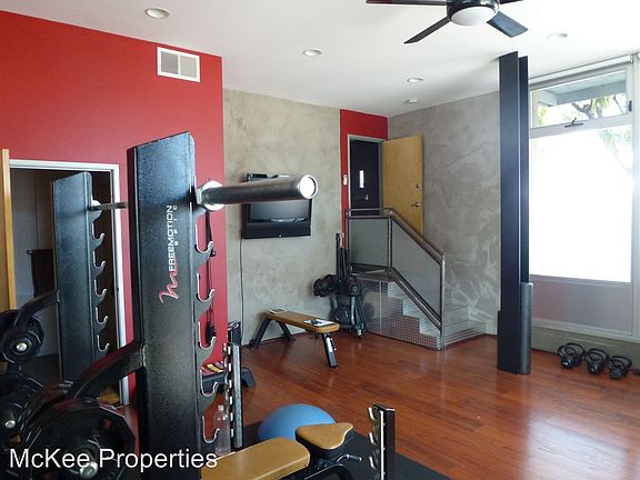 4th image of 1096A W F St