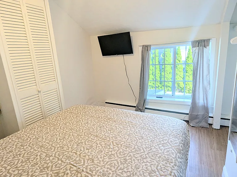 11 Cottage Ave #2 — Photo 9