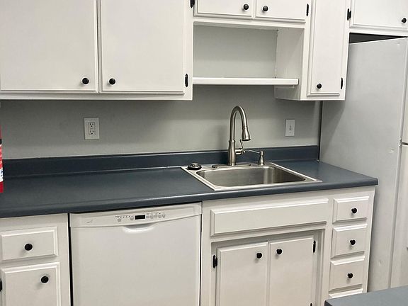 5th image of 9107 Tuolumne Dr