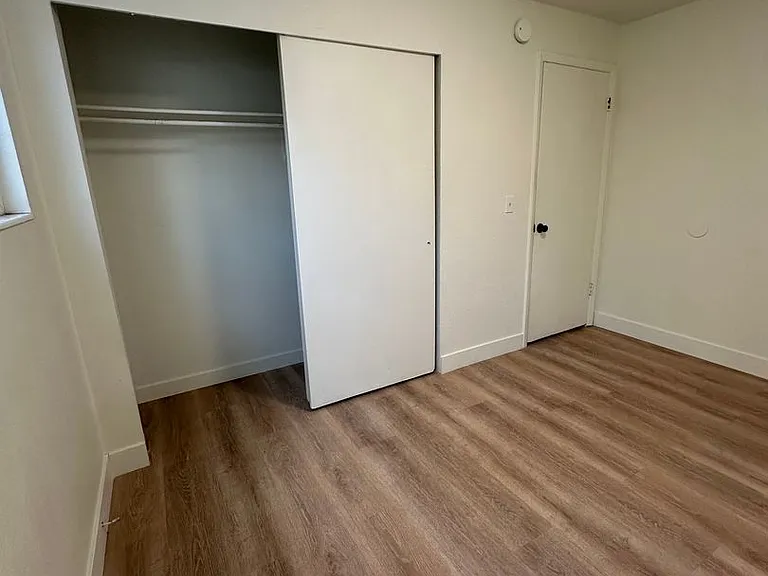 768 N Redwood Rd #12 — Photo 14