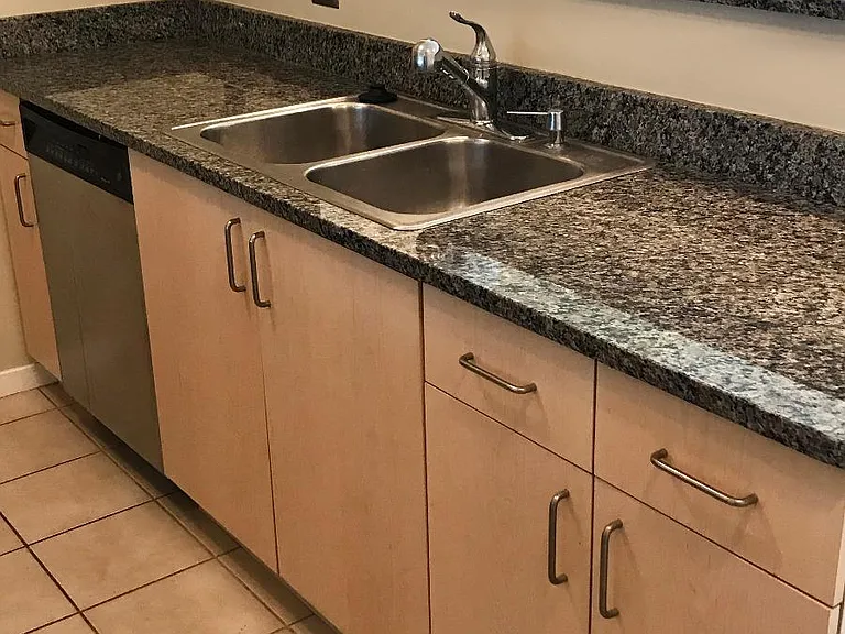 600 N Kingsbury St #1512 — Photo 11