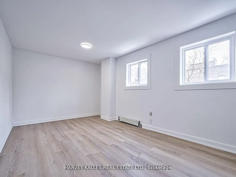 1046 Bathurst St #2 — Photo 10