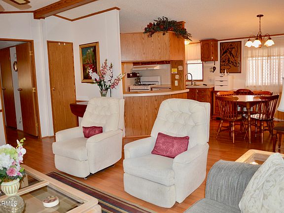 4th image of 450 W SUNWEST Drive #150