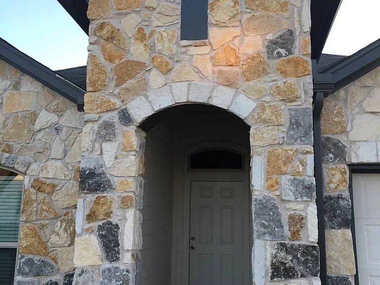300 La Joya Pass — Photo 2