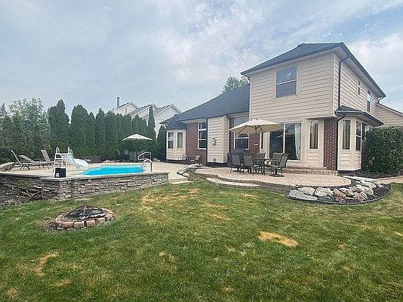 3rd image of 29104 Lesnau Ct