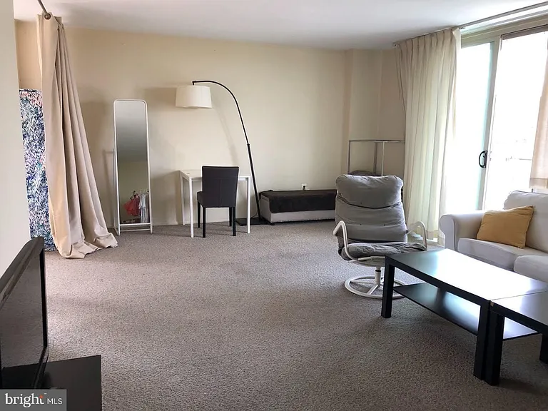 1 E University Pkwy #1001 — Photo 5