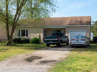 22 East Dr, Jacksonville, NC 28546