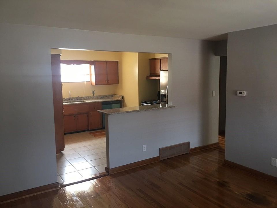 Living room view to kitchen