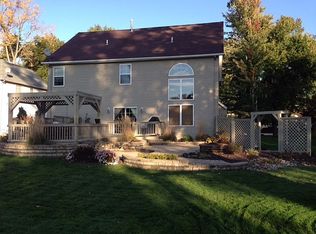 Walter Rd, Westlake, OH 44145