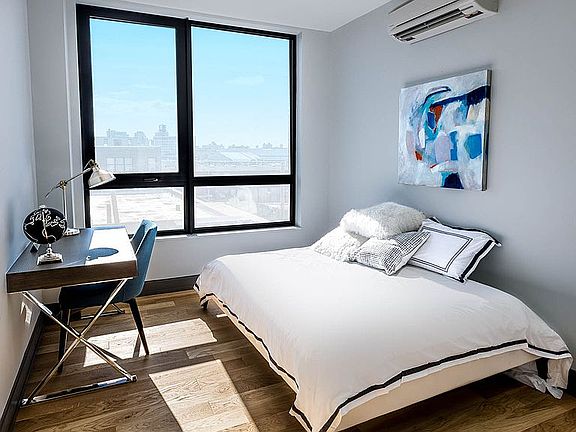 3rd image of 26 West St #6C