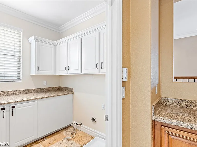 1178 Olivia Pkwy — Photo 40
