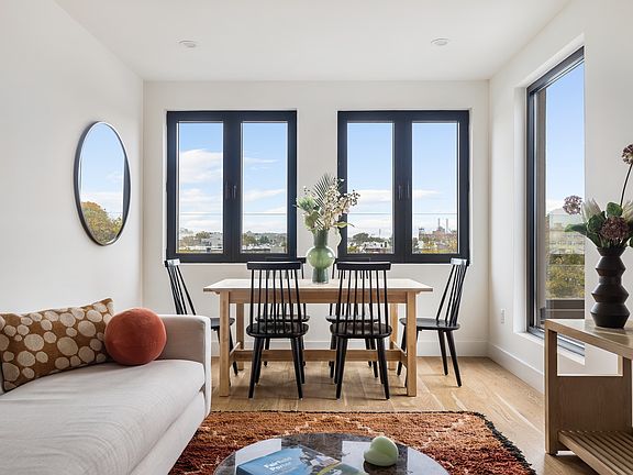 2nd image of 91 Diamond St Penthouse B