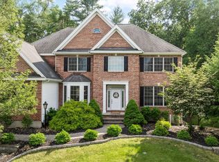 779 Waldens Pond Rd, Albany, NY 12203