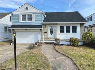 109 N Frontenac Ave, Margate, NJ 08402